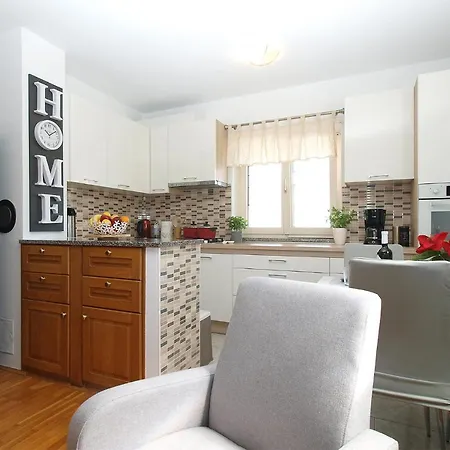 펜션 House Kristina 2087